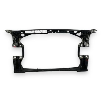 Передня панель Audi A4 B9