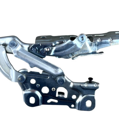 Петля капота (права) BMW 5 (G30 / G31) 41007427052