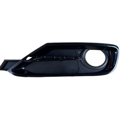 Решітка протитум фари (ліва) BMW 3 (F30 / F31) 51117300737